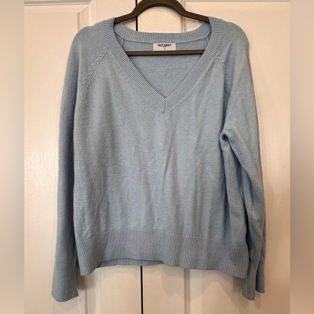 Old Navy Women's Soft Blue and Yellow V-Neck Sweater